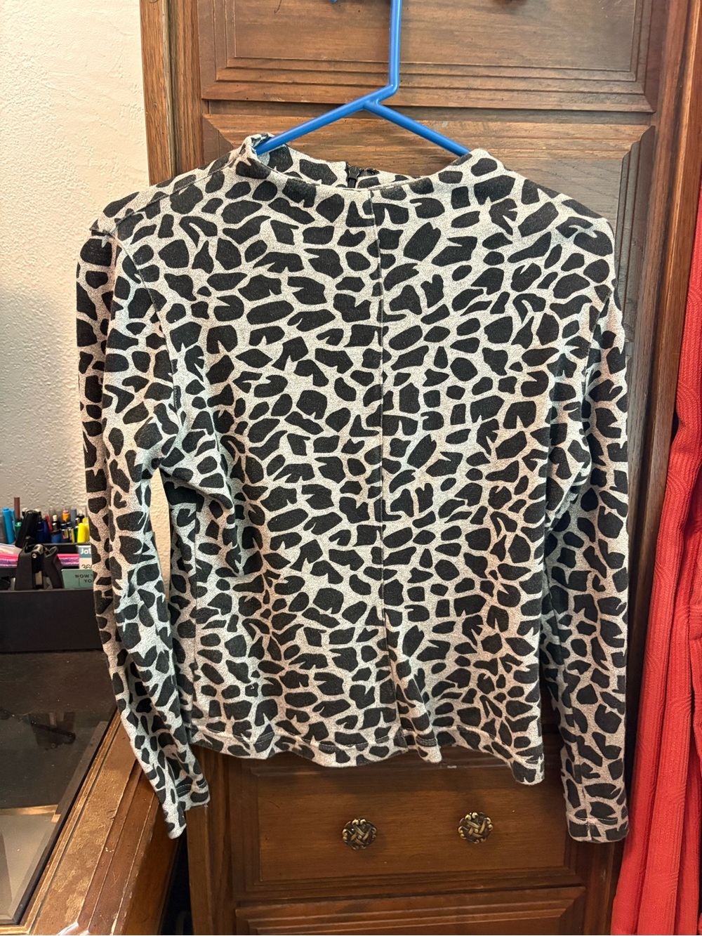 Adrienne Vittadini Black & Cream Animal Print Top
